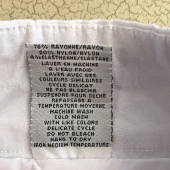 White Skort Size 8 EC from a SFPF home. - Picture 8 of 8